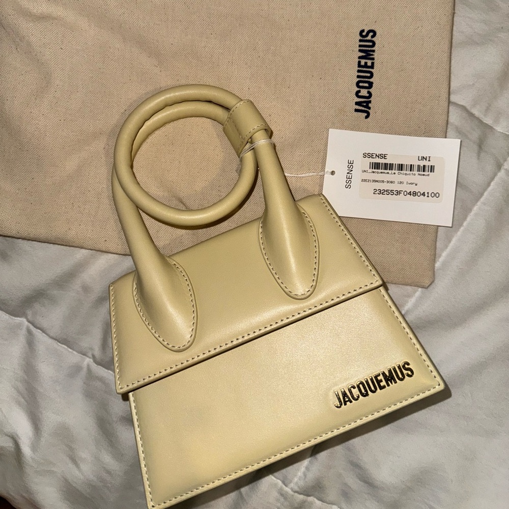 Ivory Jacquemus handbag